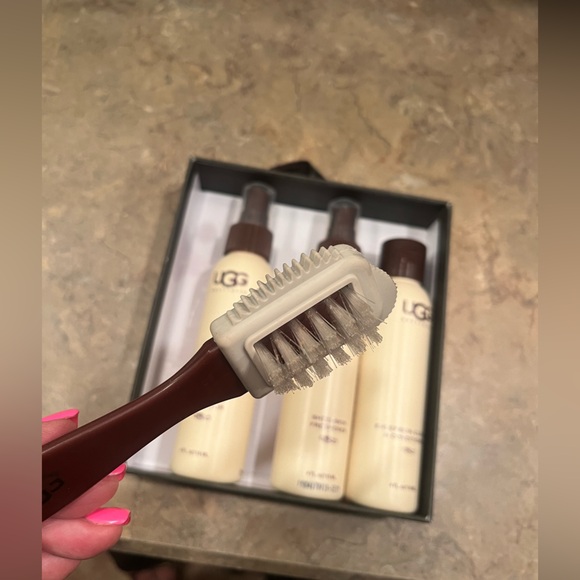 UGG - SHEEPSKIN CARE KIT - BOOT CLEANING & PROTECTION KIT !! NEW IN BOX ! - Picture 5 of 7